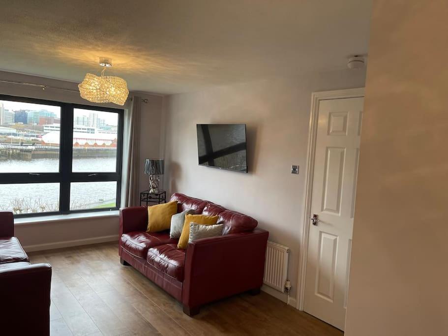 River View Apartment Glasgow Eksteriør billede